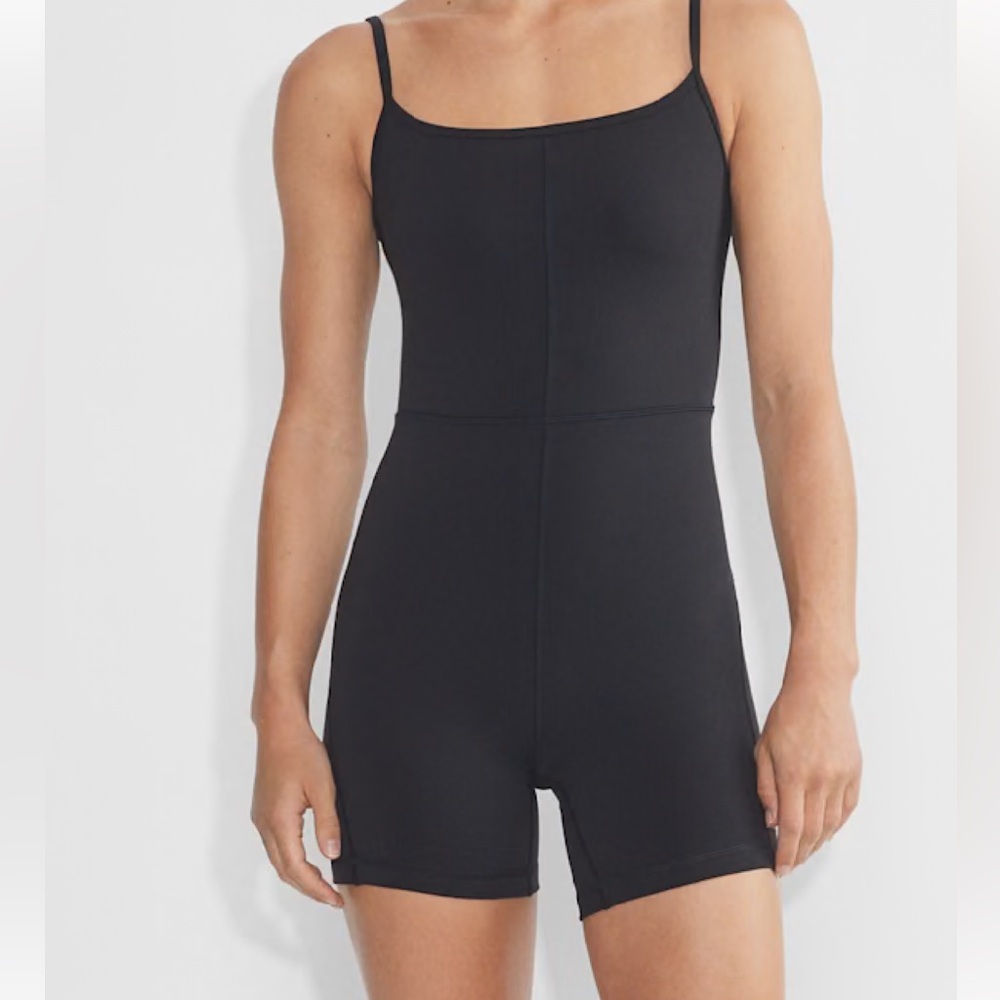 NWT Wilfred Free Divinity 7" Romper Sz S in Black